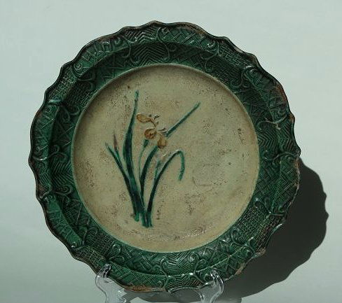 A rare Chinese Sancai plate,Liao dynasty (1 of 4)