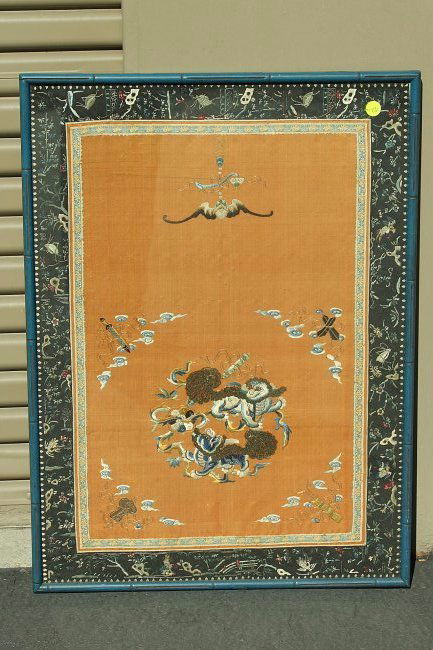An silk embroidered panel,Late Qing dynasty (1 of 4)