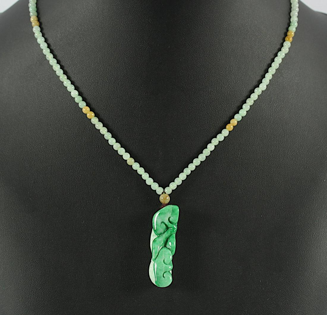 JADEANHÄNGER MIT KETTE, L des Anhängers 4,5, L der (1 of 2)