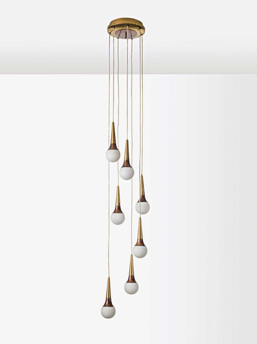 STILNOVO - A CEILING LAMP BY STILNOVO -: Lampada a sospensione anni '60. Ottone, ottone brunito, vetro opalino satinato cm 196x35