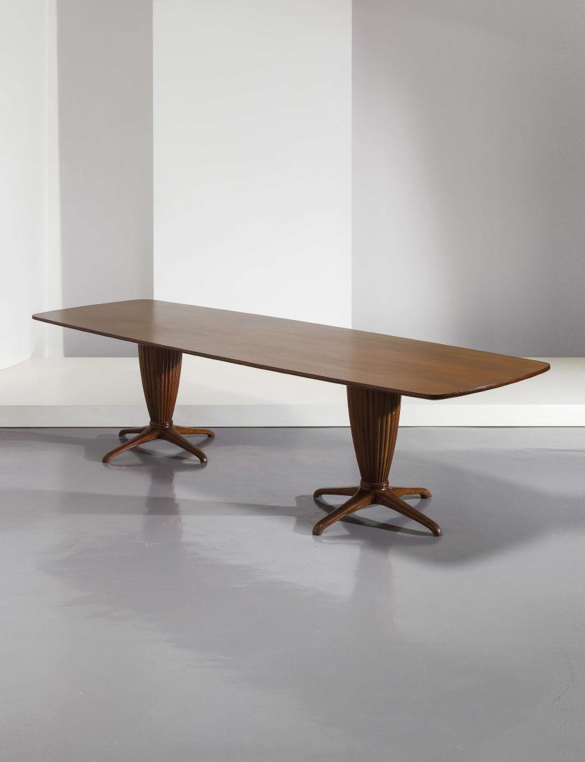 JANNACE & KOVACS: Grande tavolo da pranzo anni '40. Legno di noce - A LARGE DINING TABLE BY JANNACE & COVACS cm 81x320x100 R. Aloi, "Tavoli, tavolini e carrelli", Milano 1953, fig. 146