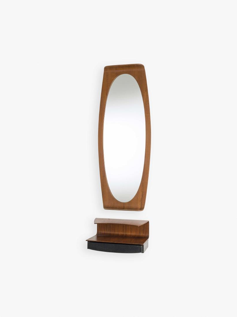 FRANCO CAMPO & CARLO GRAFFI: Specchio da parete con mensola, Home anni '60. Legno, cristallo molato e specchiato - A MIRROR WITH A SHELF BY F. CAMPO & C. GRAFFI specchio cm 120x46; mensola cm 23x45x30 Etichetta dell manifattura