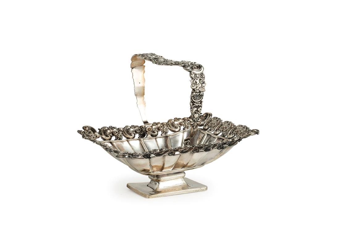 CESTO CON MANICO IN ARGENTO, VIENNA, 1835 (1 of 2)