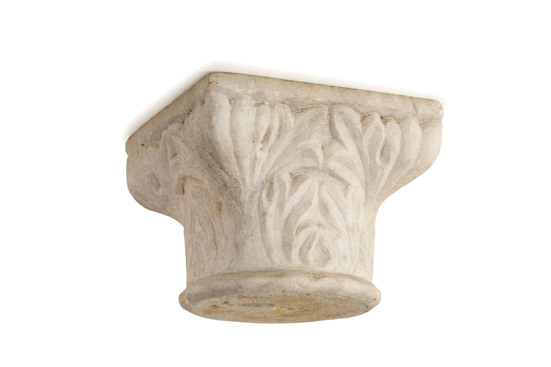 CAPITELLO IN MARMO, XVIII SECOLO (1 of 1)