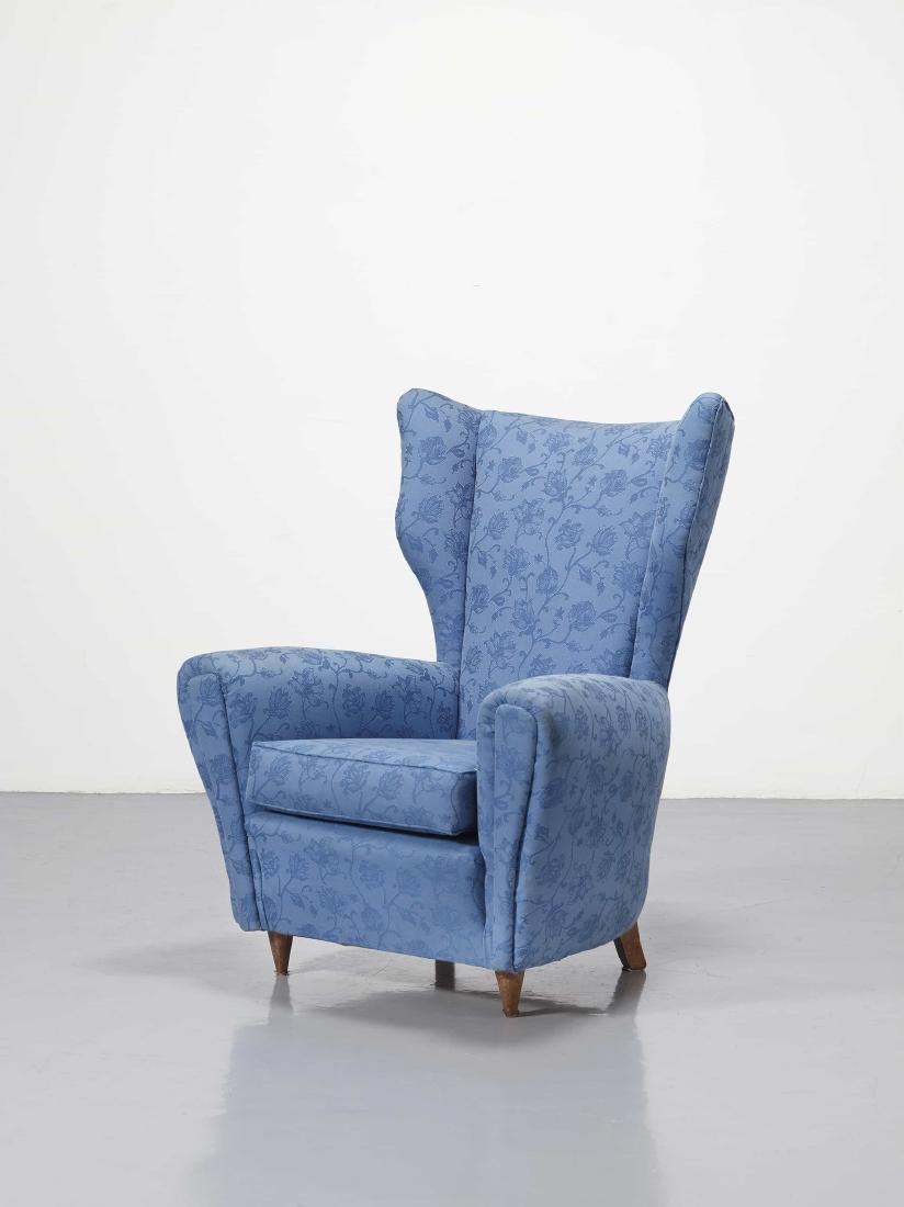 MANIFATTURA ITALIANA: Poltrona anni '50. Legno, tessuto imbottito - AN ITALIAN ARMCHAIR cm 107x85x75