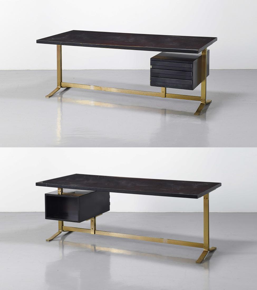 FORMANOVA: Scrivania da centro anni '60. Legno, acciaio - A DESK BY FORMANOVA cm 76x205x90