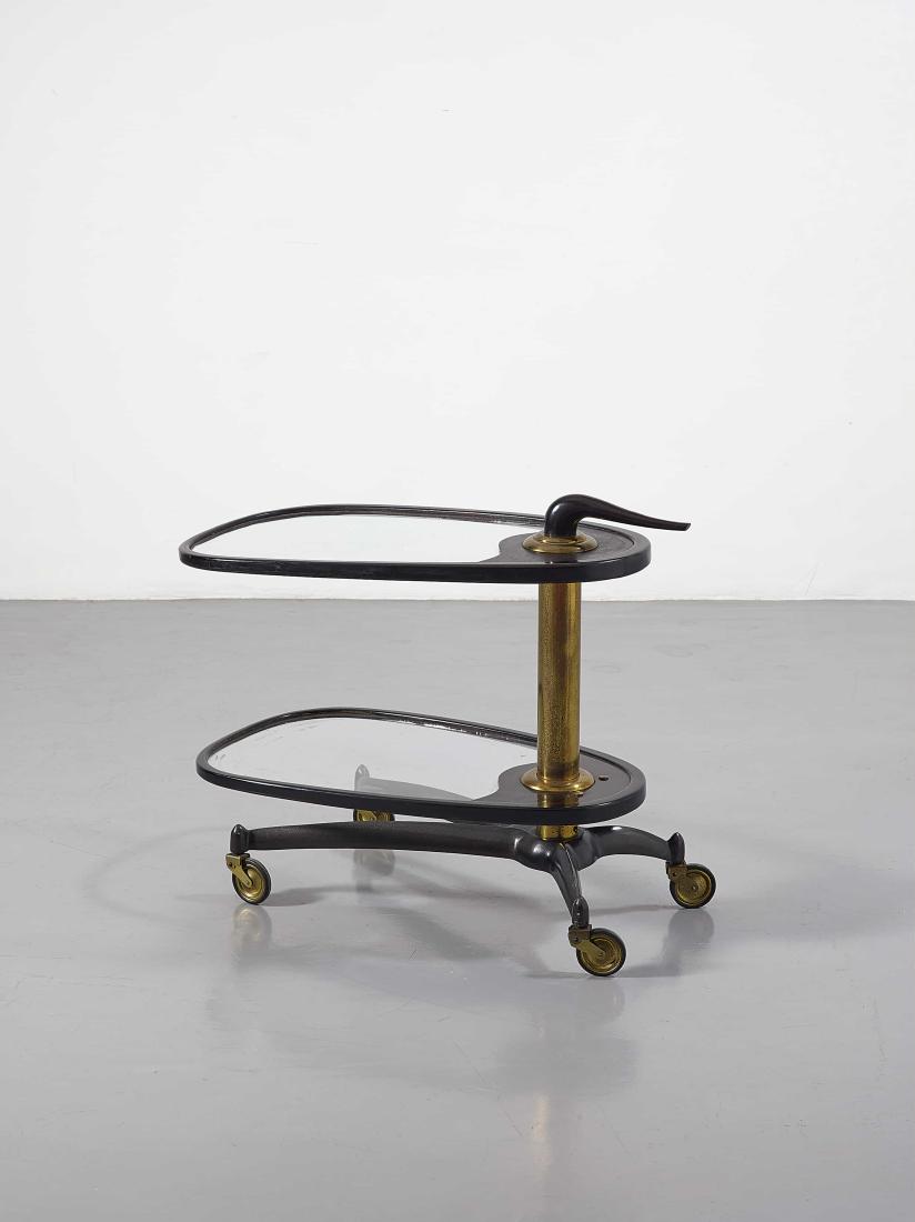 MANIFATTURA ITALIANA: Carrello anni '50. Legno, ottone, cristallo molato cm 77x90x46 AN ITALIAN TROLLEY