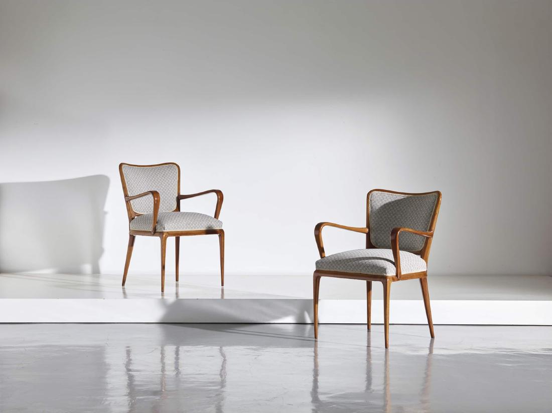 OSVALDO BORSANI 2: Due poltroncine. Legno di ciliegio, tessuto imbottito. Produzione Atelier Borsani Varedo anni '40. cm 80x57x60 Giampiero Bosoni, Osvaldo Borsani, architetto, designer, imprenditore, Skira, Milano, 201