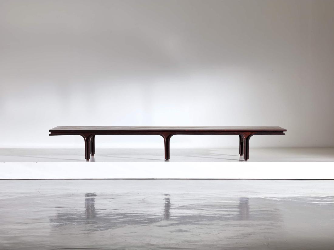 GIANFRANCO FRATTINI: Panca. Legno. Produzione Bernini 1960 ca. cm 28x207x53 Domus, n. 401, aprile 1963, p. d/119; G. Gramigna, Repertorio del design italiano per l'arredamento domestico 1950-2000, Ed. U. Allemandi, 2003,