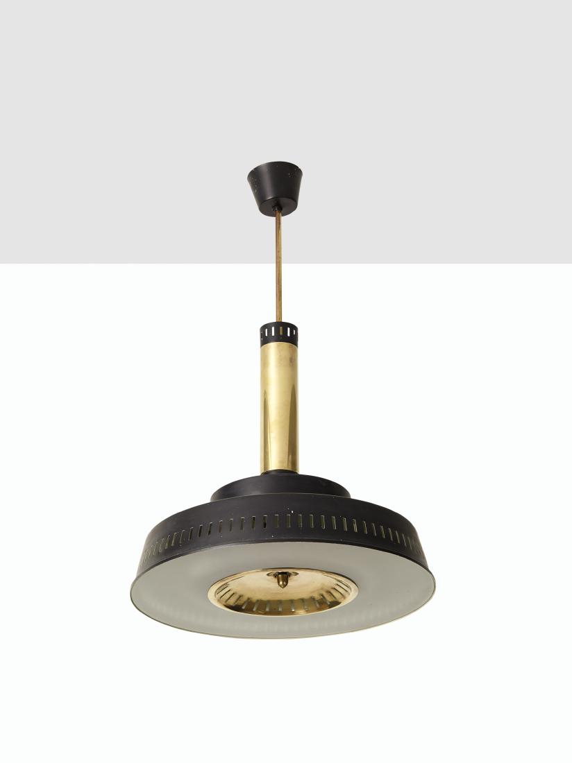 STILNOVO: Lampada a sospensionie. Vetro satinato, ottone, alluminio smaltato. Produzionoe Stilnovo anni '60. cm 73x46 A CEILIING LAMP BY STILNOVO