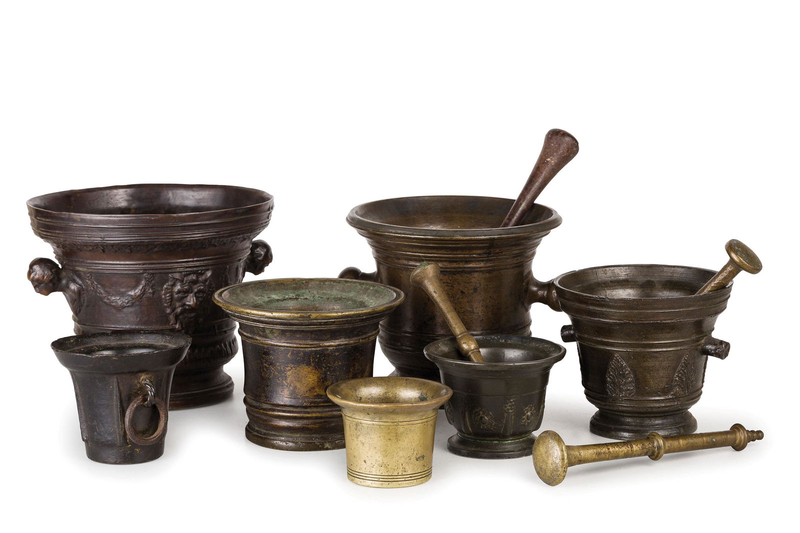 LOTTO DI SETTE MORTAI DIVERSI IN BRONZO (1 of 1)