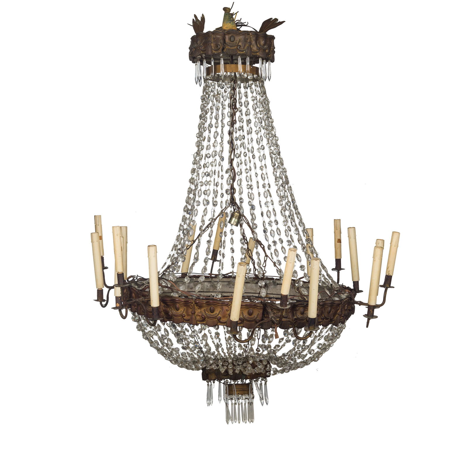 GRANDE LAMPADARIO IN LAMIERINO DORATO E CRISTALLO, XIX (1 of 1)
