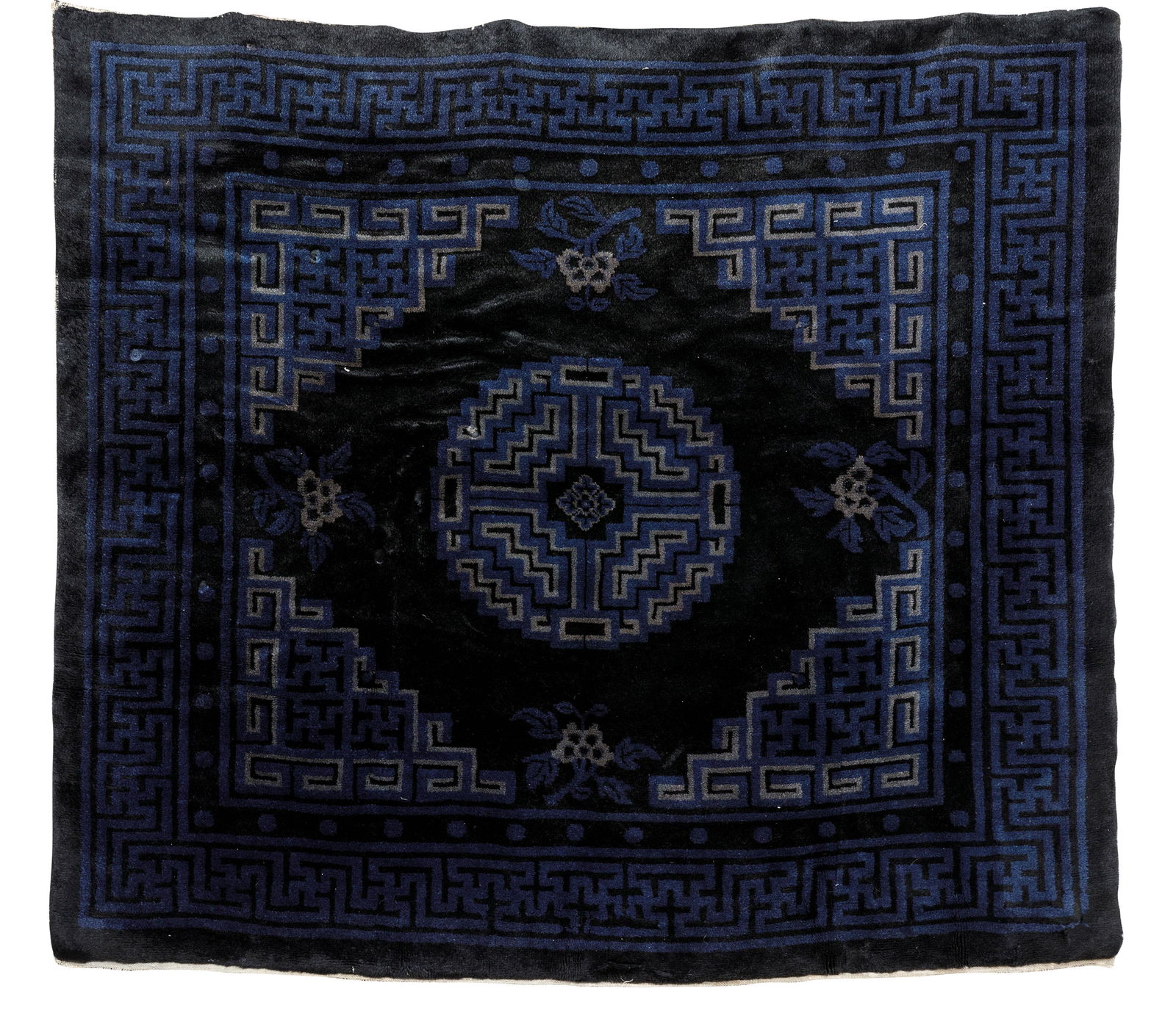 A CHINESE PAOTAO CARPET, FIRST HALF 20TH CENTURY (1930 (1 of 1)