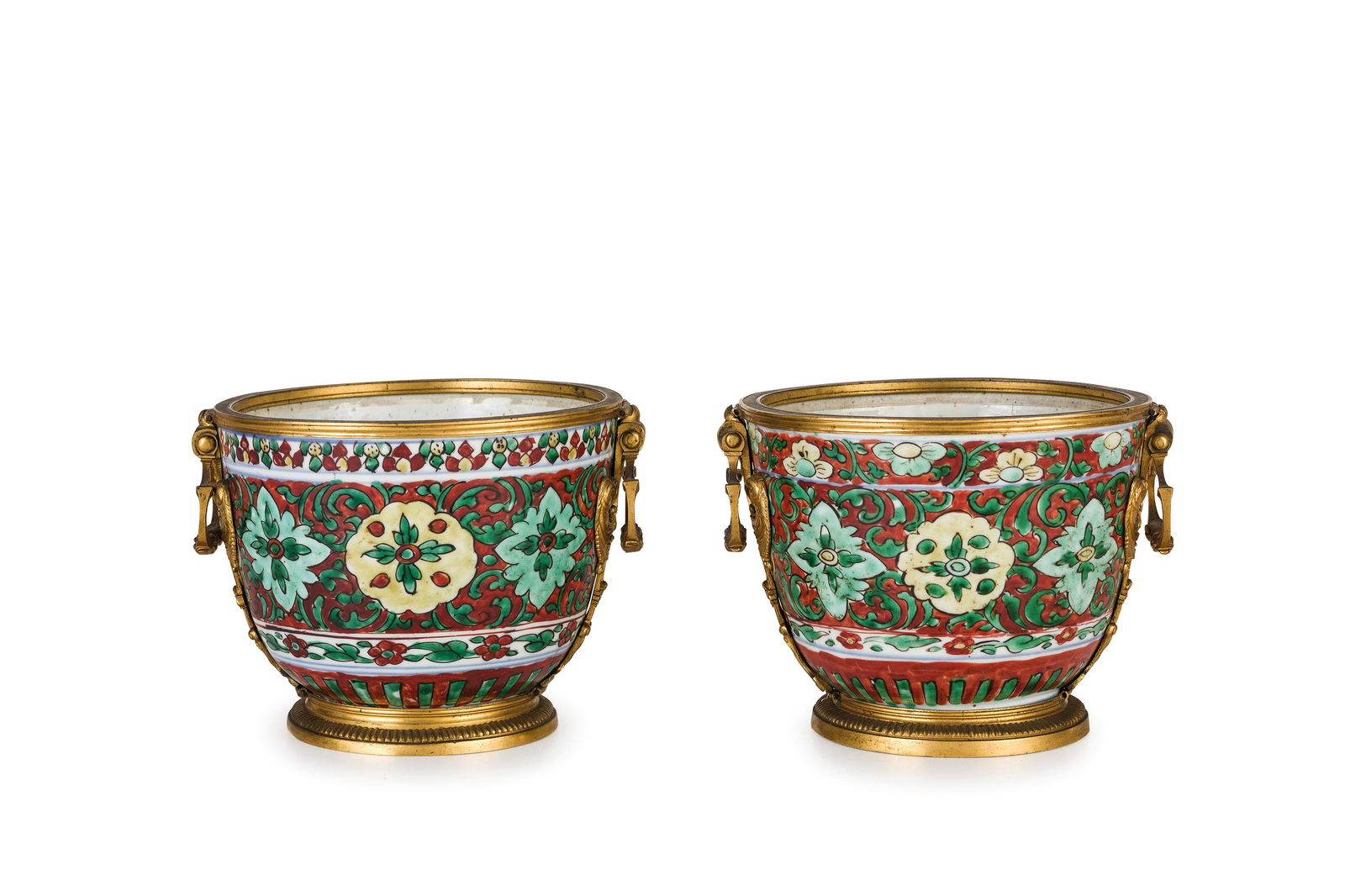 COPPIA DI CIOTOLE IN PORCELLANA DIPINTA E BRONZO (1 of 1)