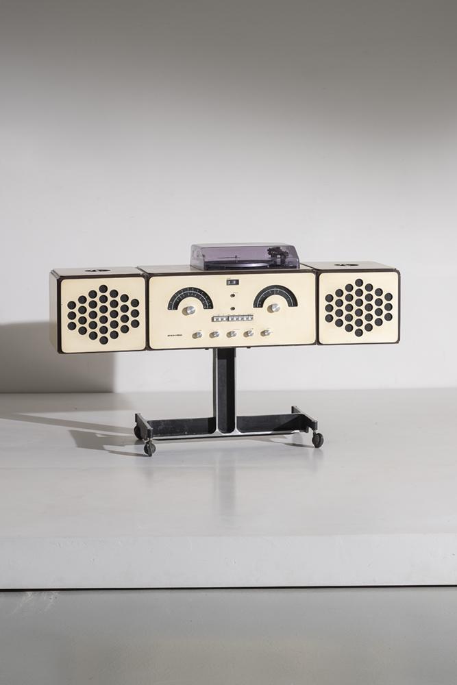 ACHILLE CASTIGLIONI & PIER GIACOMO CASTIGLIONI (1 of 1)