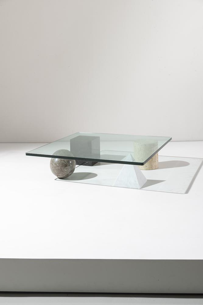 MASSIMO & LELLA VIGNELLI: Tavolino mod. Metafora. Marmo, cristallo molato. Produzione Casigliani 1985 ca. cm 22x89x89 A LOW TABLE BY L. M. VIGNELLI G. Gramigna, Repertorio del design italiano per l'arredamento domestico, 1950