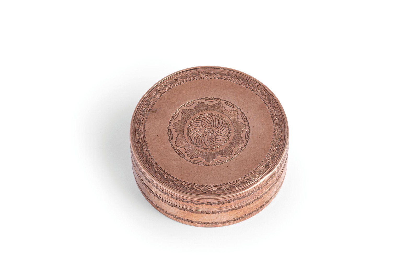 TABACCHIERA IN ORO E TARTARUGA, XIX SECOLO (1 of 1)