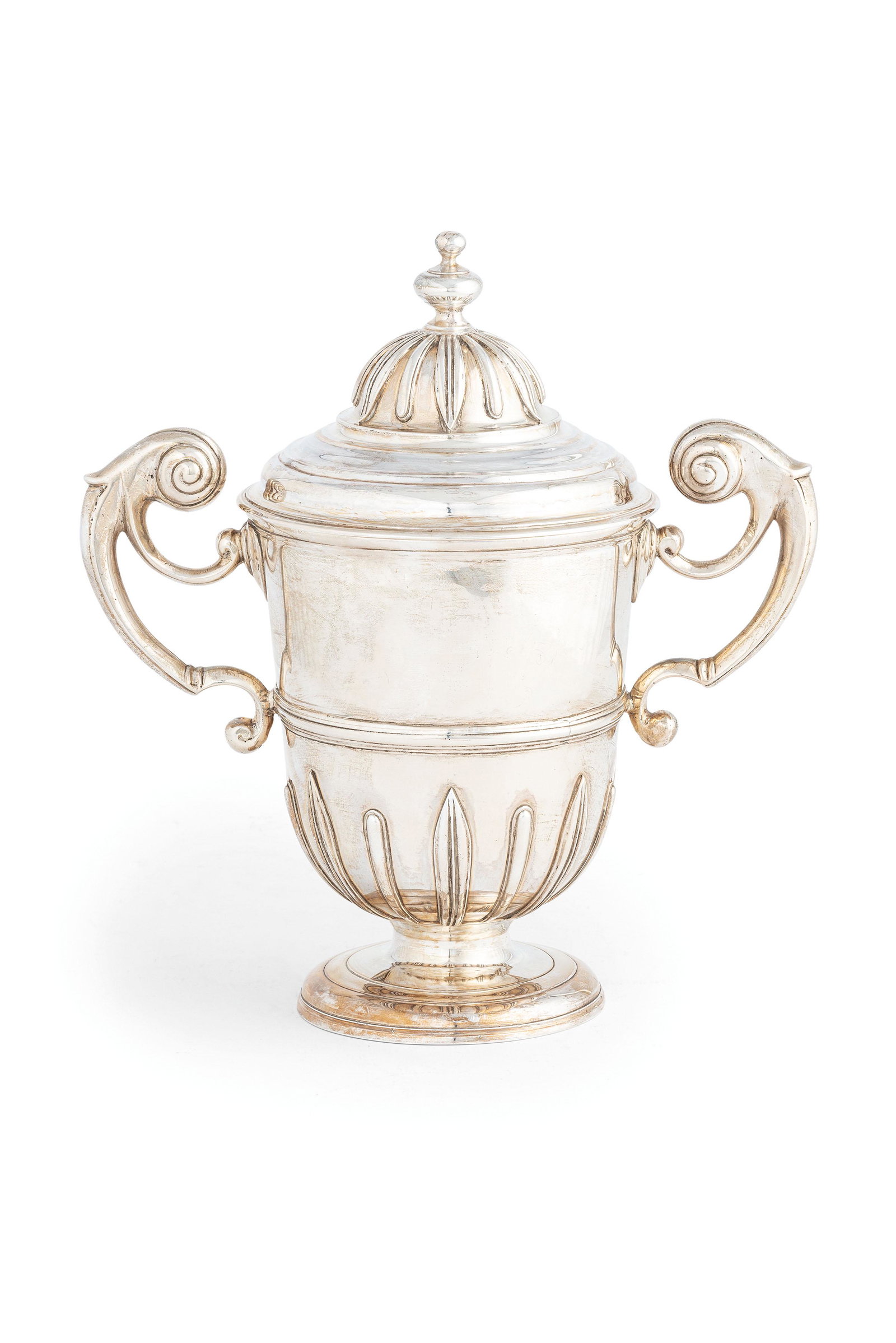 COPPA IN ARGENTO CON COPERCHIO, DUBLINO, 1717 (1 of 1)