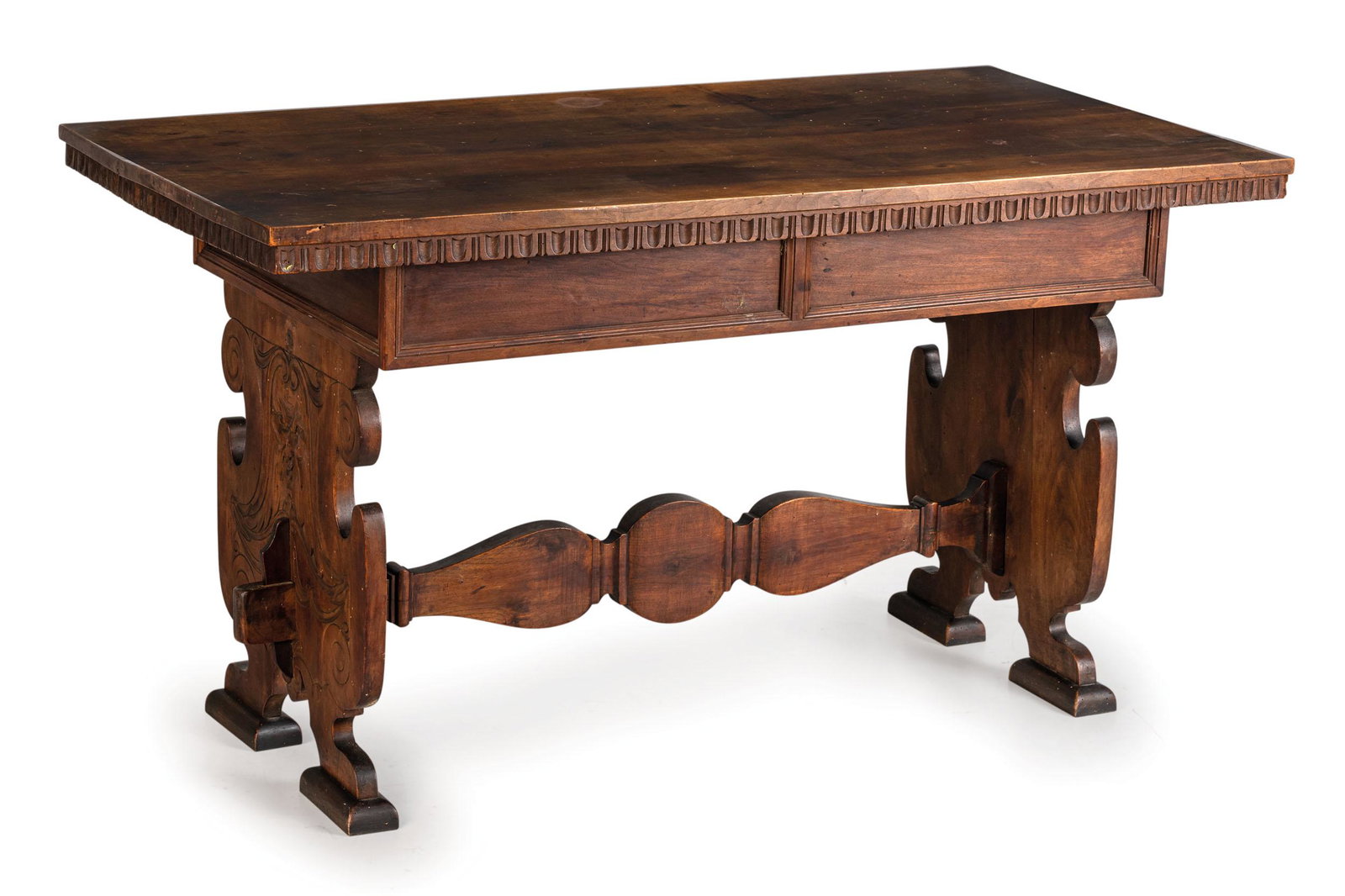 TAVOLO DA CENTRO IN LEGNO DI NOCE PATINATO, XX SECOLO (1 of 1)