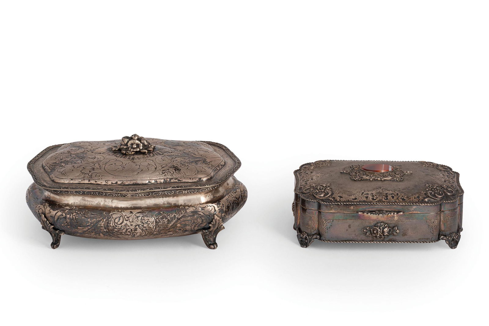 DUE SCATOLE IN ARGENTO E PIETRA DURA, ITALIA, XX SECOLO (1 of 1)