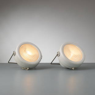 ACHILLE E PIER GIACOMO CASTIGLIONI: Due lampade da tavolo mod. Sciuko. Metallo verniciato, vetro pressato, metallo cromato. Produzione Flos 1966 ca. Altezza cm 20 A PAIR OF TABLE LAMPS BY A. & P. CASTIGLIONI Domus 442, settembre 1966, p