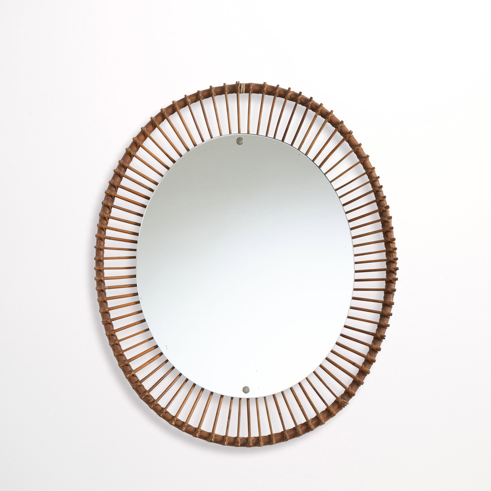 MANIFATTURA ITALIANA: Specchio. Bamboo, canna d'India, midollino intrecciato, metallo nichelato, cristallo specchiato. Italia, anni '60. cm 78x63x5 AN ITALIAN MIRROR Buone condizioni generali. Piccole righe, leggeri graffi