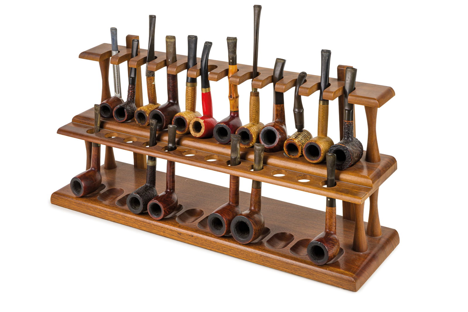 LOTTO DI DICIOTTO PIPE IN LEGNO, RADICA E MATERIALI (1 of 6)