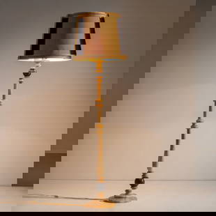 MANIFATTURA ITALIANA: Lampada da terra. Marmo Giallo Reale e Nero del Belgio torniti, metallo, tessuto. Anni '50. cm 176x32 AN ITALIAN FLOOR LAMP Condizioni molto buone. Righe, graffi, segni d'usura, trascurabili mancanze.