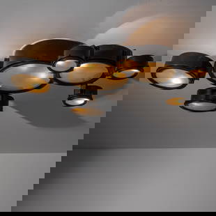 B.B.P.R: Lampada a plafone. Alluminio verniciato, ottone verniciato, vetro stampato e curvato. Produzione Arteluce anni '50. Decalcomania del produttore. cm 32x105x73,5 A CEILING LAMP BY B.B.P.R Per modelli de