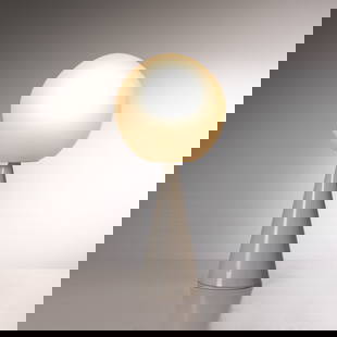 GIO PONTI: Lampada da tavolo mod. Bilia. Metallo verniciato, vetro acidato. Produzione Fontana Arte anni '80. cm 45x15 A TABLE LAMP BY G. PONTI L. Falconi, Fontana Arte una storia trasparente, Skira, Milano, 199