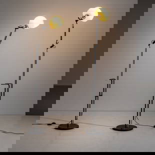 ENZO MARI: Due lampade da terra mod. Aggregato. Alluminio verniciato, acciaio smaltato, materiale plastico. Produzione Artemide 1976 ca. massima altezza cm 162 TWO FLOOR LAMPS BY E. MARI A. d'Avossa, Francesca P