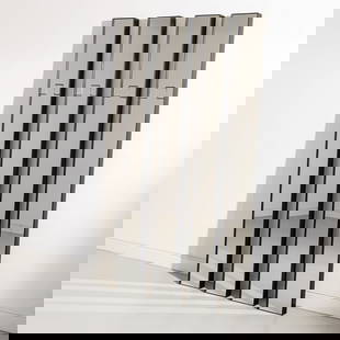 LUCIANO BERTONCINI: Quattro specchi/appendiabiti mod. Gronda. Abs stampato, plexiglass, cristallo specchiato. Produzione Elco, anni '70. Misura del singolo elemento cm 200x19x8 FOUR COAT-HANGER/MIRRORS BY L. BERTONCINI B