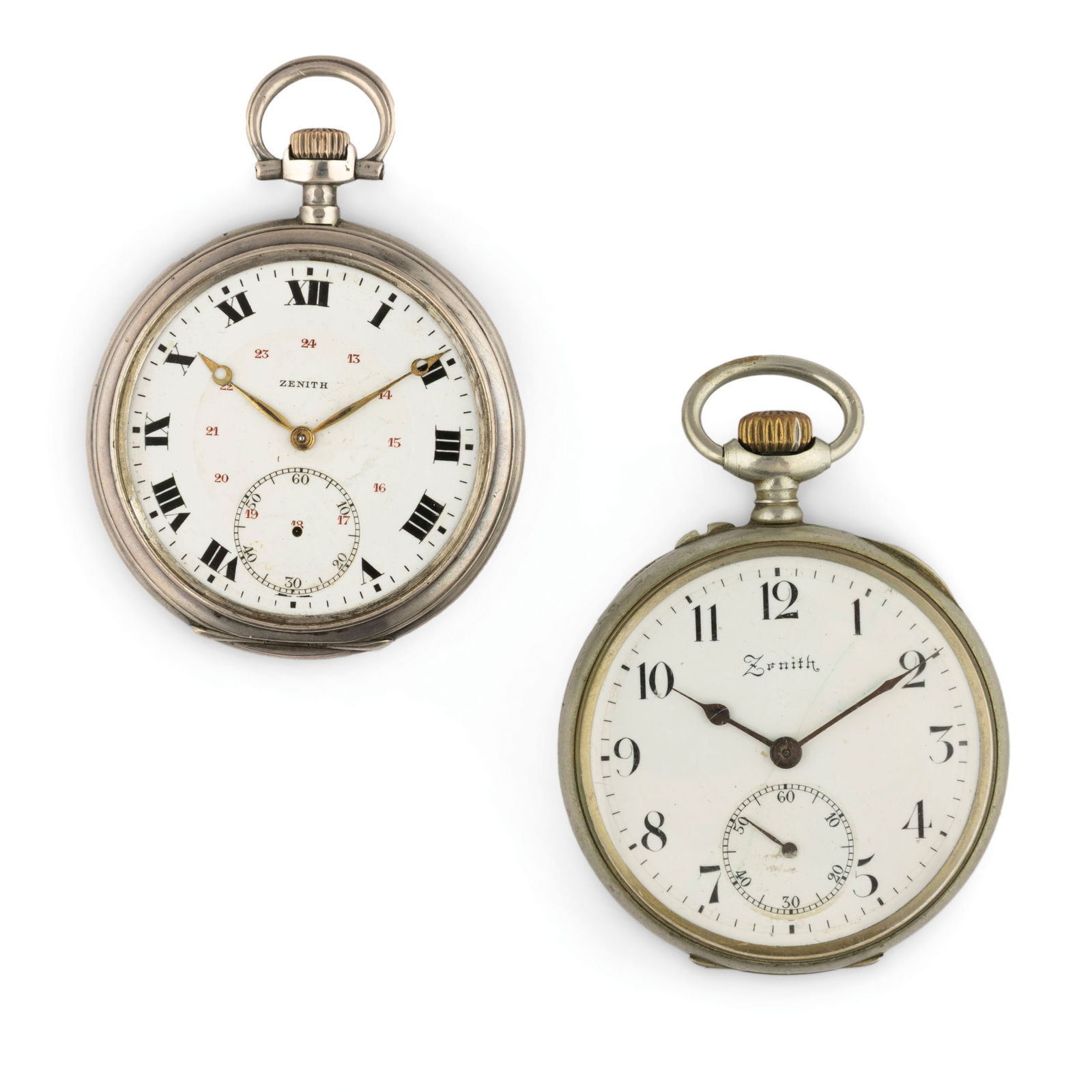ZENITH, LOTTO DI DUE OROLOGI DA TASCA, SVIZZERA: 1900-1910 CIRCA Lotto composto da due orologi da tasca firmati Zenith, casse diametro 50 mm, in metallo, quadranti in smalto bianco firmati, secondi al sei, movimenti firmati e dorati. Orologi non fun