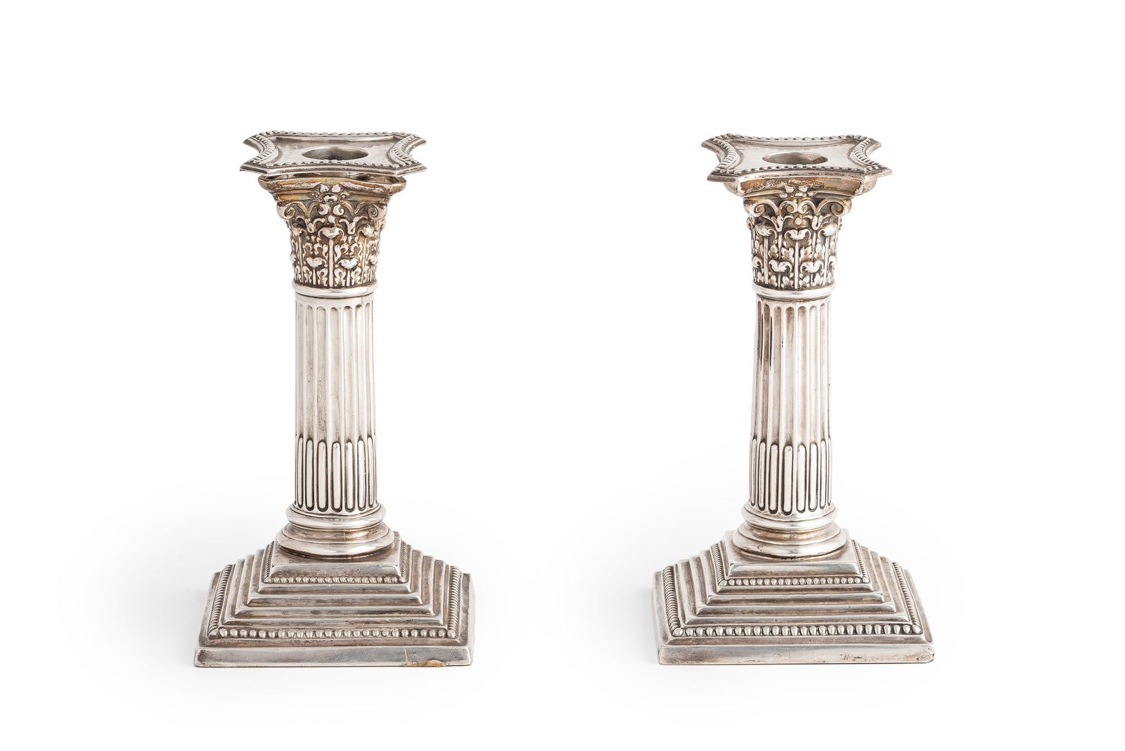 DUE CANDELIERI IN ARGENTO, LONDRA E SHEFFIELD, (1 of 1)