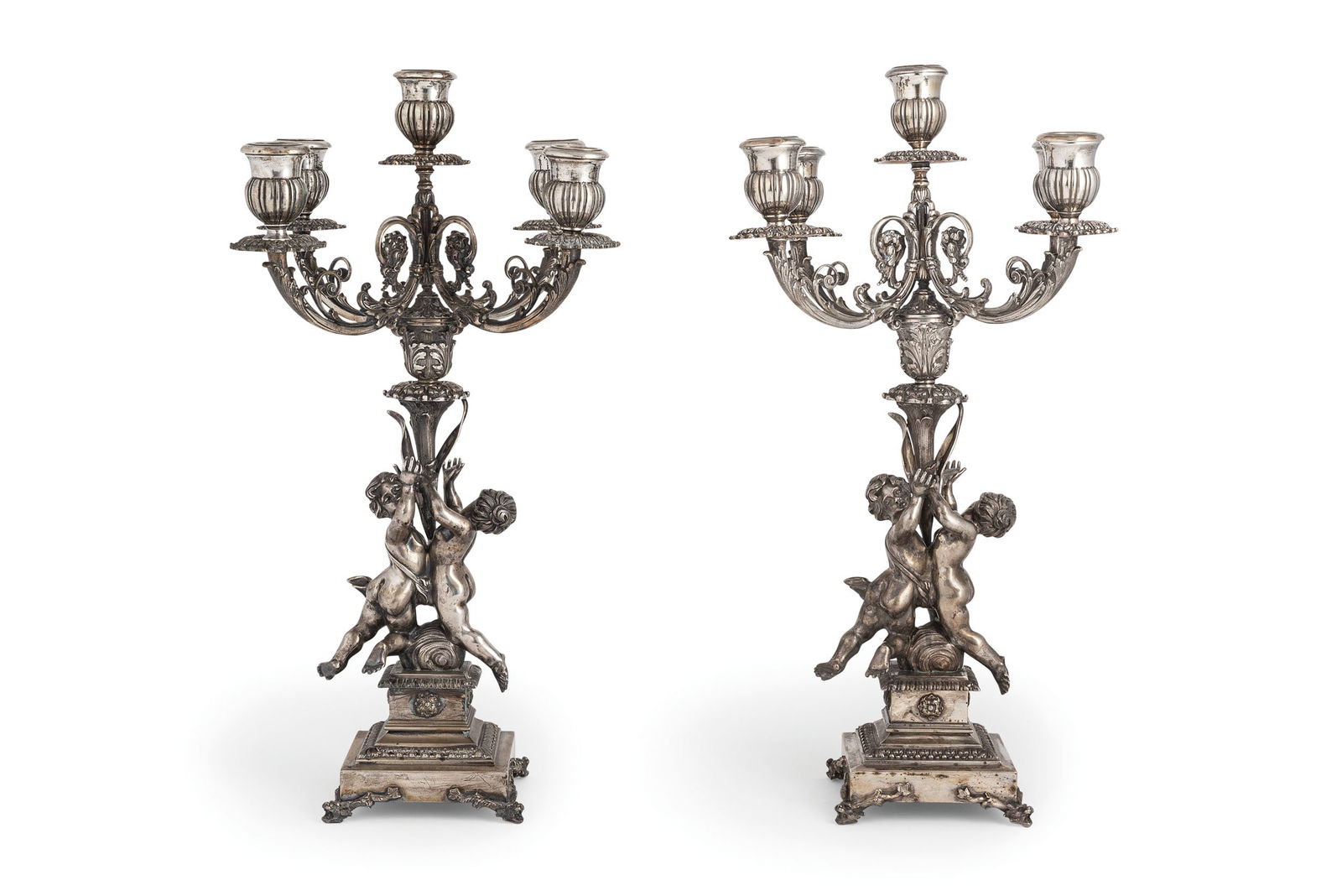 COPPIA DI CANDELABRI A CINQUE LUCI IN ARGENTO, MILANO, (1 of 3)