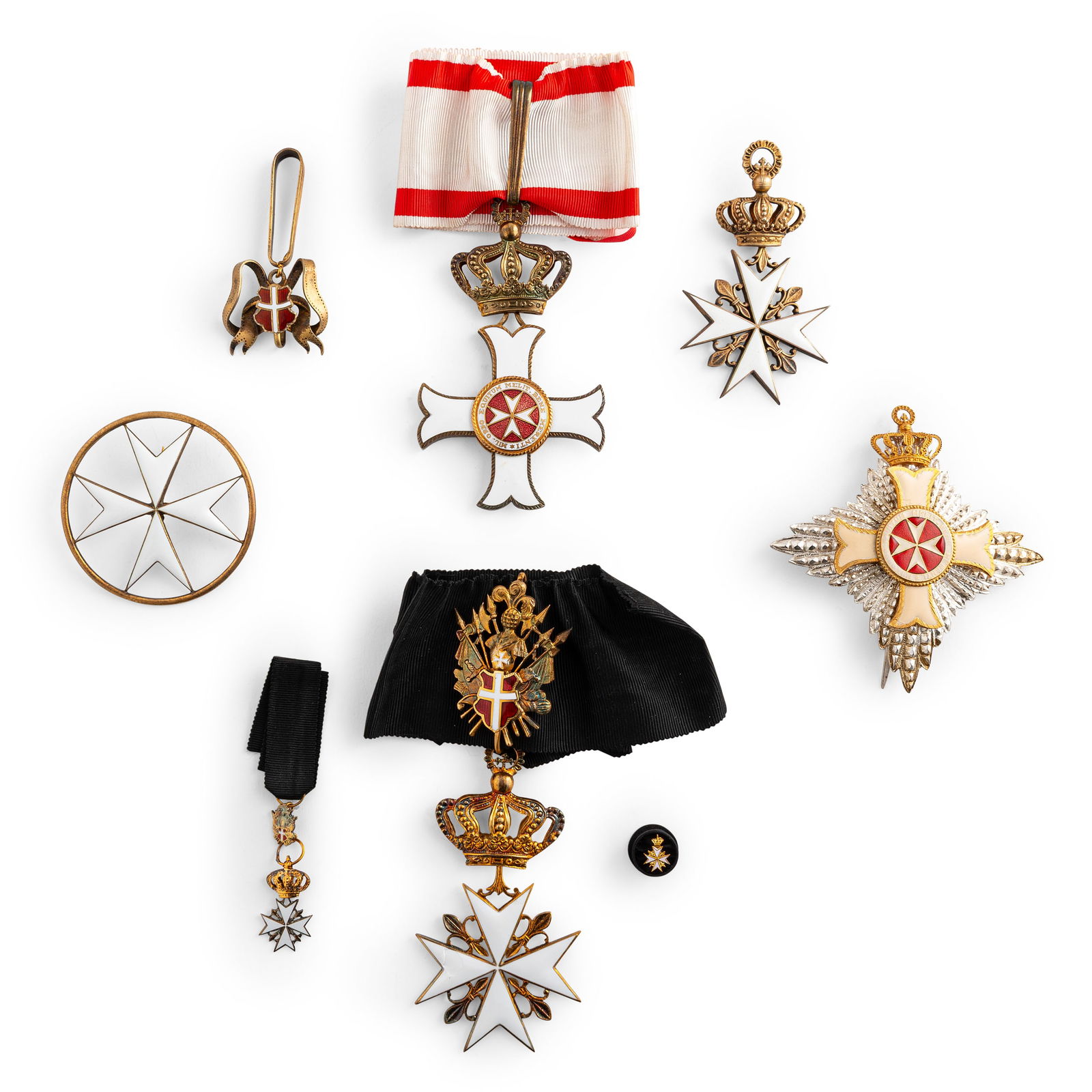 LOTTO COMPOSTO DA ONORIFICENZE VARIE APPARTENENTI (1 of 1)