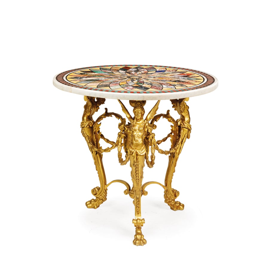 PIANO IN MARMI POLICROMI E MICROMOSAICO, XIX SECOLO: circolare, decorato con elementi stilizzati composto da tessere policrome in marmi antichi e pietre dure, al centro le Colombe di Plinio in micromosaico, fascia perimetrale tridimensionale, poggia su