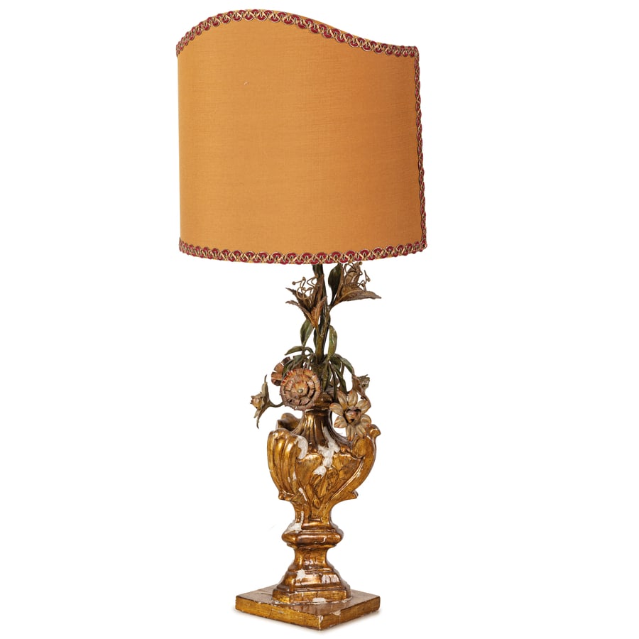 COPPIA DI LAMPADE DA TAVOLO IN LEGNO INTAGLIATO E (1 of 3)