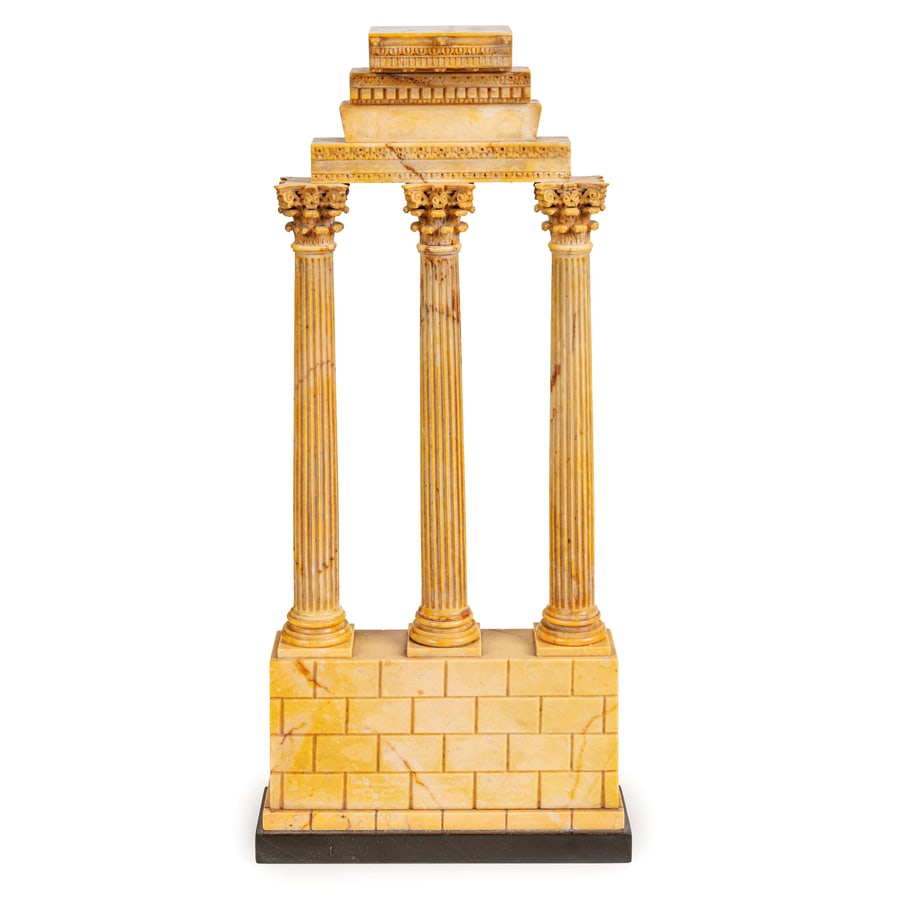 ELEMENTO DECORATIVO IN MARMI DIVERSI, XX SECOLO: raffigurante rovina architettonica nell'antica Roma con tre colonne complete di capitello e parte di trabeazione; minori difetti, poche sbeccature e graffi Cm 44X20X6,1 A VARIOUS MARBLE DECORATIVE ELE