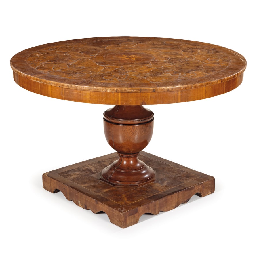 TAVOLO DA CENTRO IMPIALLACCIATO IN LEGNO E RADICA DI (1 of 2)