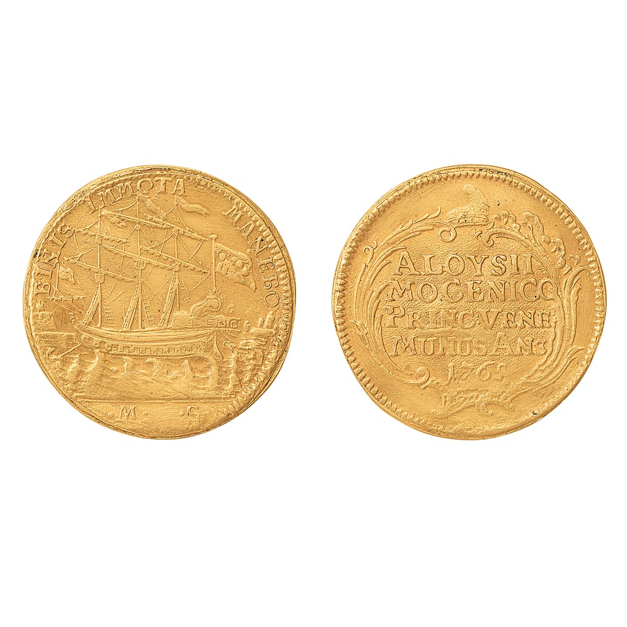 ZECCHE ITALIANE. VENEZIA. ALVISE IV MOCENIGO: (1763-1778) OSELLA ANNO III 1765 DA 4 ZECCHINI Au. 13,68 gr. 35 mm. R5. D: BINIS IMMOTA MANEBO. Nave da guerra con bandiera raffigurante il leone; in esergo sigle del massaro M.S Mario Soranzo. R: ALO