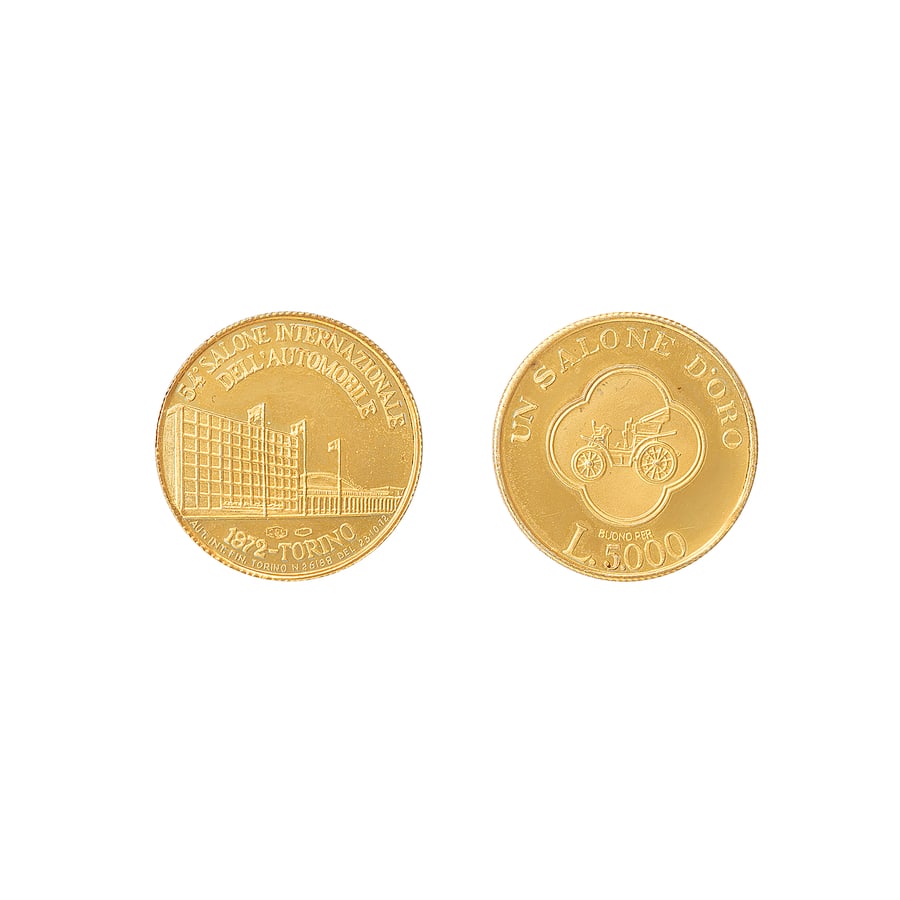 MEDAGLIE E VARIE. 54o SALONE INTERNAZIONALE: DELL'AUTOMOBILE TORINO 1972. GETTONI DA 5.000 LIRE IN ORO E 2.000 LIRE IN ARGENTO Au. 14k. 3 gr. 20 mm. Ag. 14,93 gr. 33 mm. Provenienza: Giuseppe Nascia, Milano.