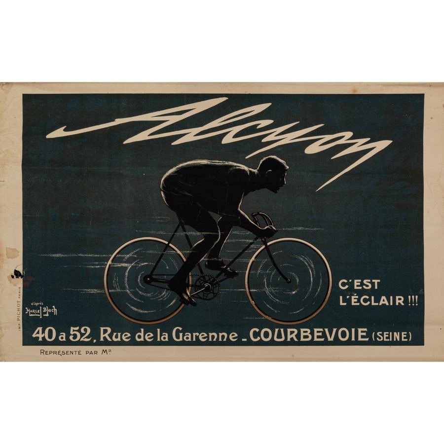 'Alcyon, Courbevoie [Seine]': Manifesto Litografia [Non Telato] [Provvisto di Bacchette Originali per Affissione] by Bloch Marcel [D'Apres] Edito Imprimerie Pichot, Paris Epoca 1940 ca. Misure h 38,5 x L 60 cm Status Report B