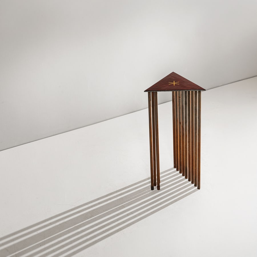 TONI CORDERO: Tavolino da appoggio. Ferro, rame smaltato a gran fuoco. Torino, anni '90. cm 77x39x39 AN OCCASIONAL TABLE BY T. CORDERO Cfr.: D. Alaimo, Lo Studio Del Campo e lo smalto a gran fuoco a Torino, Atti e