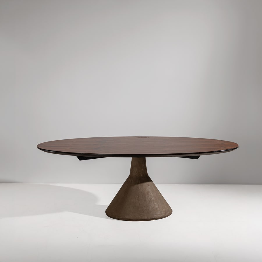 JORGE ZALSZUPIN: Tavolo mod Guanabara. Legno, cemento, metallo. Brasile, anni '60. cm 74x215x107 A DINING TABLE BY J. ZALSZUPIN M. C. Loschiavo dos Santos, Jorge Zalszupin, Design moderno no Brasil, Olhares Edition, S