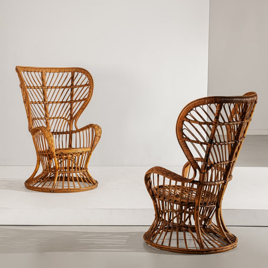 LIO CARMINATI: Coppia di poltrone. Vimini, midollino intrecciato. Produzione Casa & Giardino, seconda metà anni '50. cm 120x80x85 A PAIR OF ARMCHAIRS BY L. CARMINATI R. Aloi, L'arredamento Moderno, Quarta