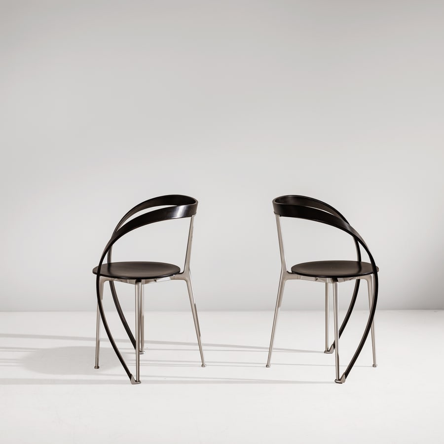 ANDREA BRANZI: Due poltroncine mod 952, Revers. Alluminio, legno do faggio sagomato e curvato. Produzione Cassina, 1993 ca. Etichetta della manifattura sotto la seduta. cm 77x66x50 ca. A PAIR OF ARMCHAIRS BY A. BRAN