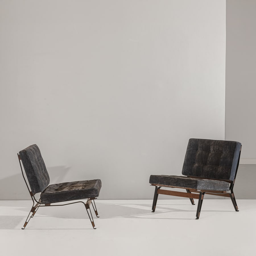 ICO PARISI: Coppia di poltrone mod. 586. Piattina di acciaio, legno di noce, tessuto imbottito. Produzione Cassina 1957 ca. cm 75x68x75 A PAIR OF ARMCHAIRS BY I. PARISI R. Lietti, Ico Parisi Design catalogo ragio