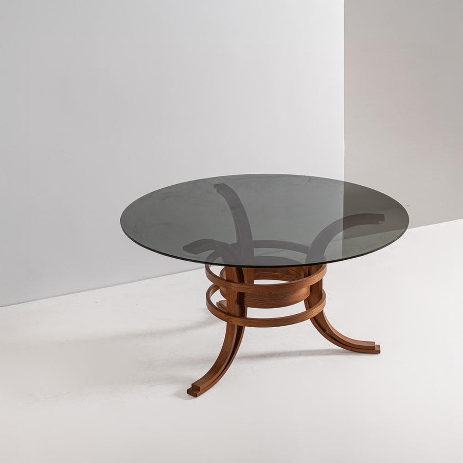 ANTONIO SCOCCIMARRO (ATTRIB .A): Tavolo. Legno, cristallo molato e colorato. Italia anni '60. cm 72x140 A TABLE ATTRIBUTED TO A. SCOCCIMARRO Cfr.: R. Aloi, L'Arredamento Moderno, settima serie, Milano 1964, p. 112-I. De Guttry, M.P. 