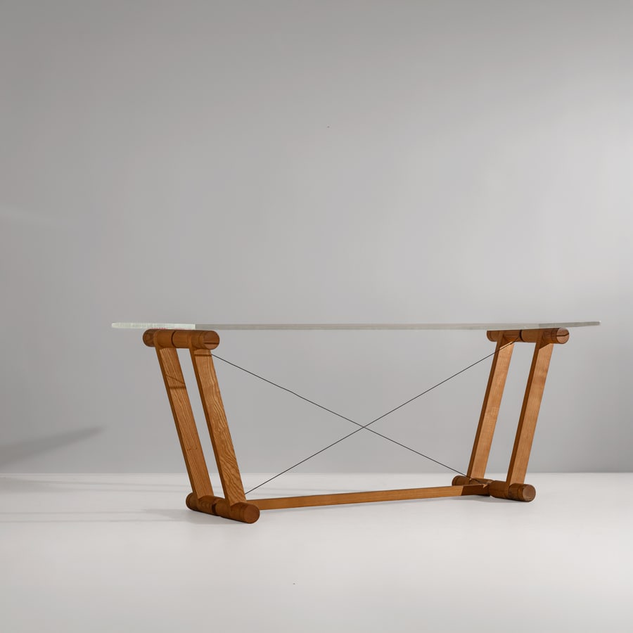 SUPERSTUDIO: Tavolo ; consolle mod. Tenso. Legno di frassino, acciaio, plexiglass. Produzione Giovannetti 1975. cm 72x180x70 A TABLE ; CONSOLLE BY SUPERSTUDIO Domus n. 554, gennaio 1976, p. 42. Buone condizioni ge